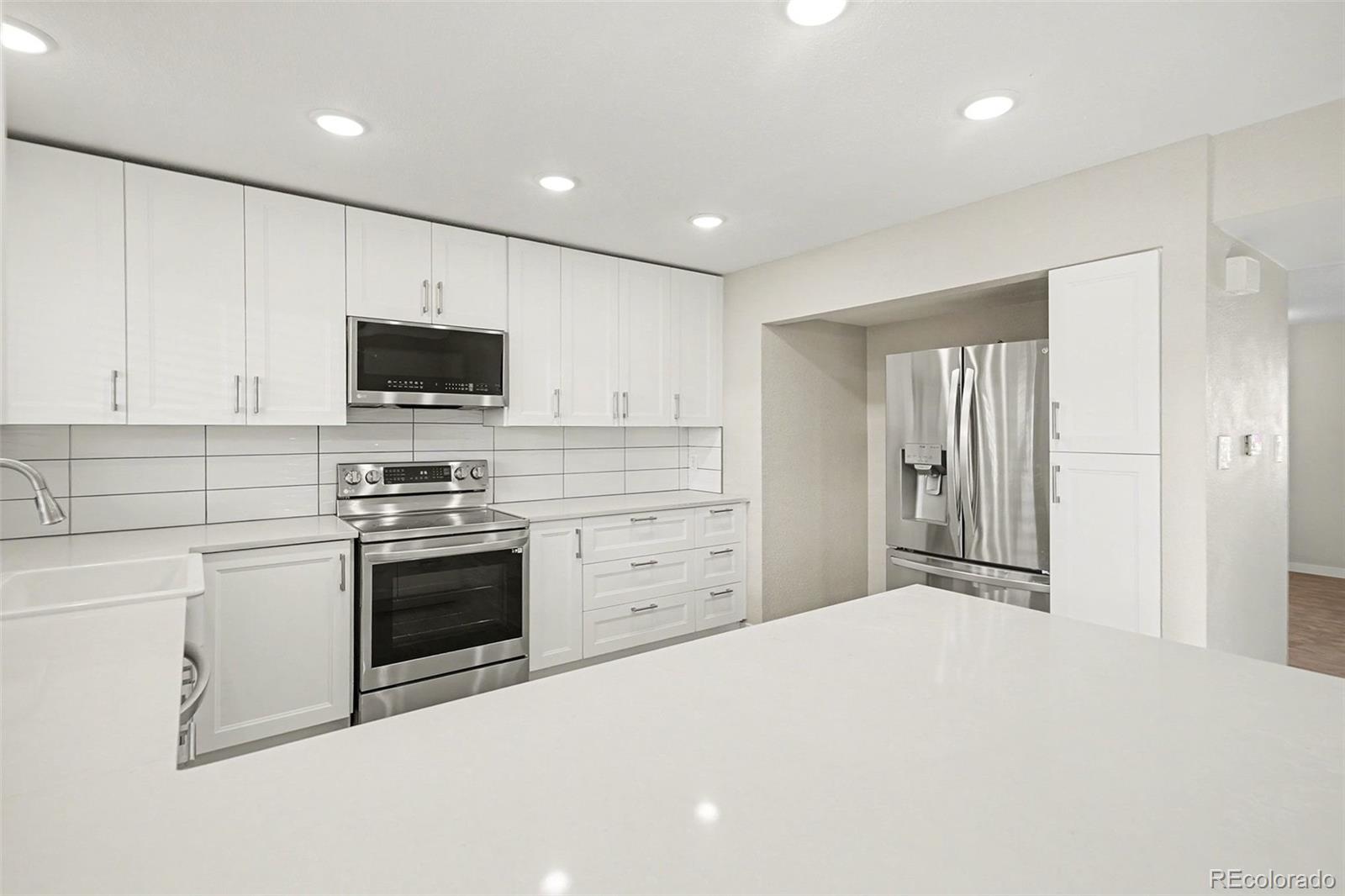 MLS Image #4 for 9194 e nassau avenue,denver, Colorado