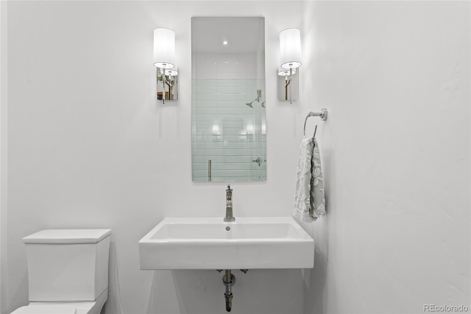 MLS Image #17 for 2930 s madison street,denver, Colorado