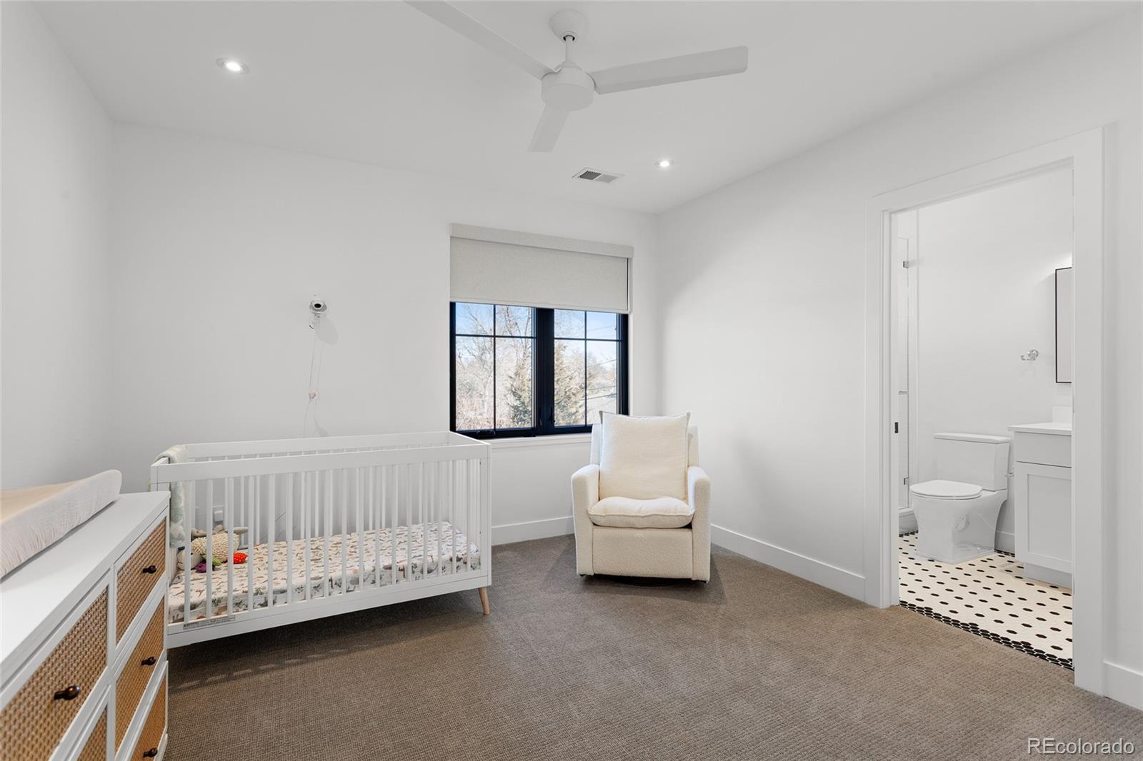 MLS Image #26 for 2930 s madison street,denver, Colorado