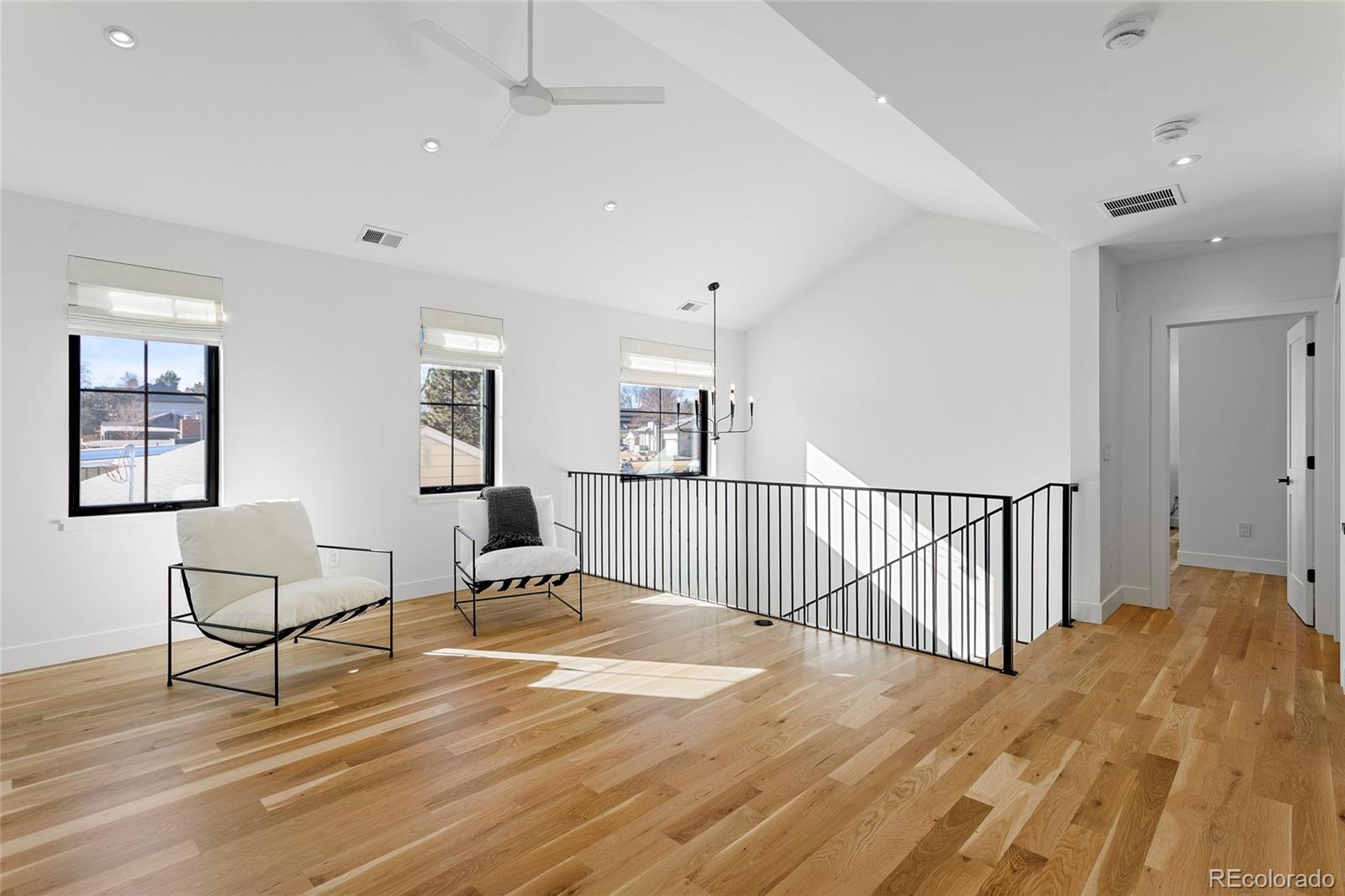 MLS Image #28 for 2930 s madison street,denver, Colorado