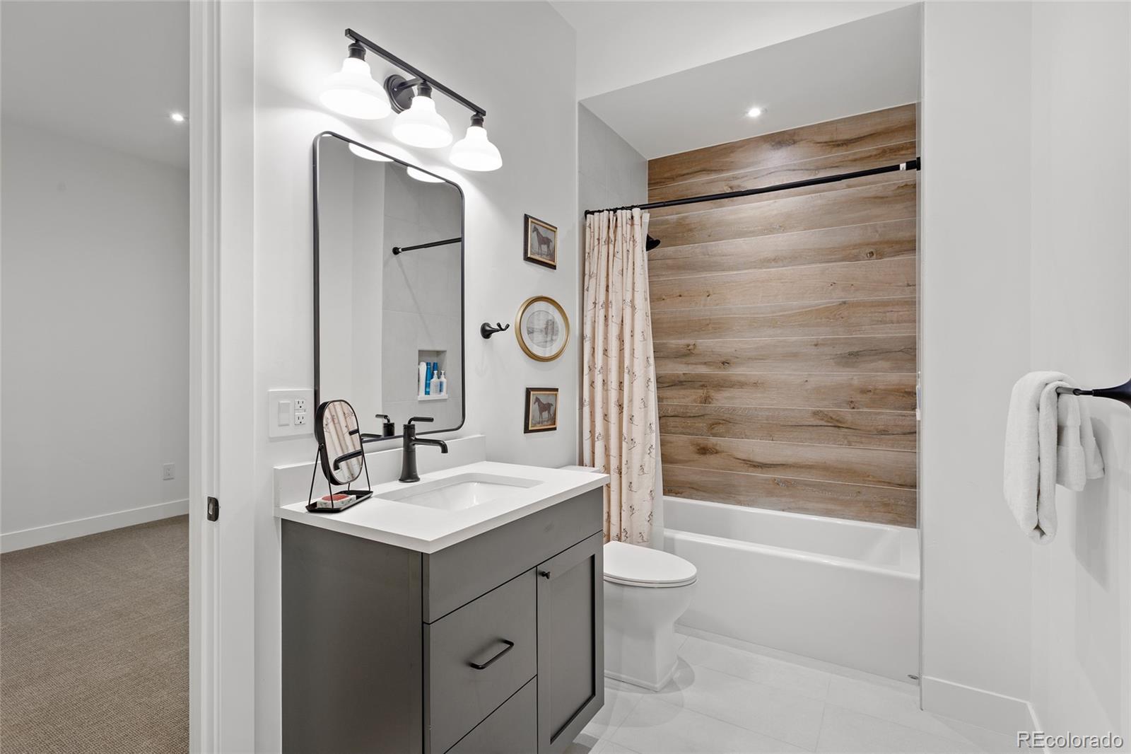 MLS Image #33 for 2930 s madison street,denver, Colorado