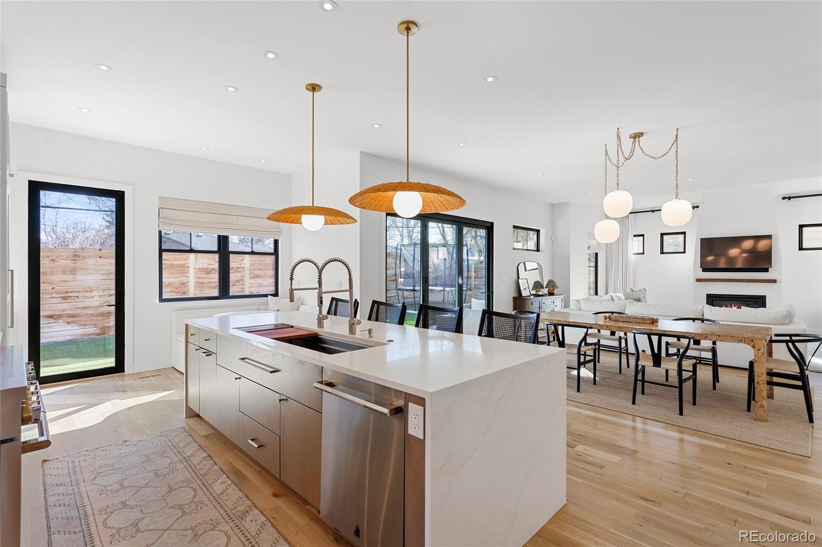 MLS Image #9 for 2930 s madison street,denver, Colorado