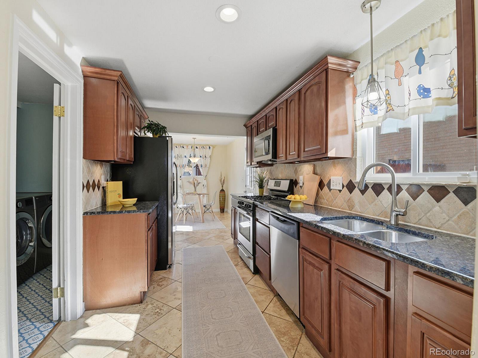MLS Image #4 for 2870  ivanhoe street,denver, Colorado