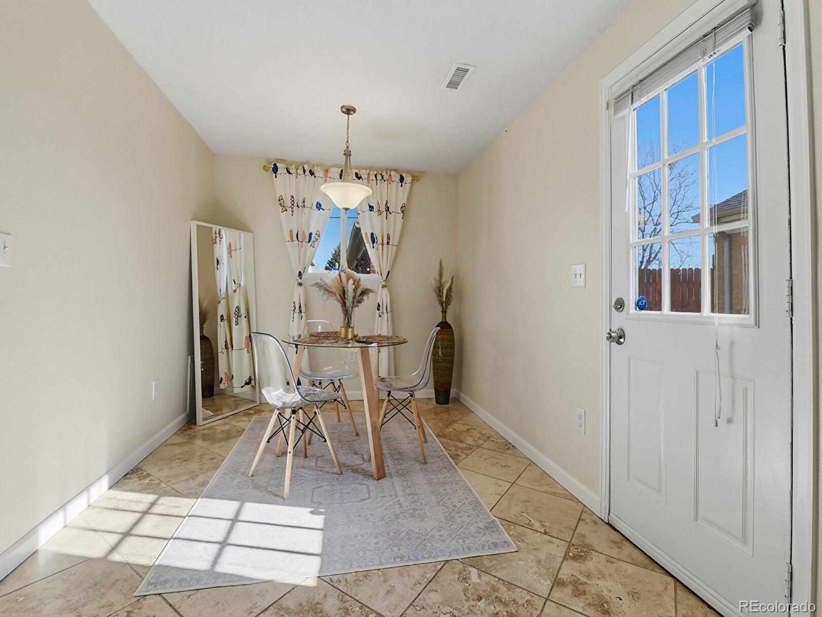 MLS Image #8 for 2870  ivanhoe street,denver, Colorado