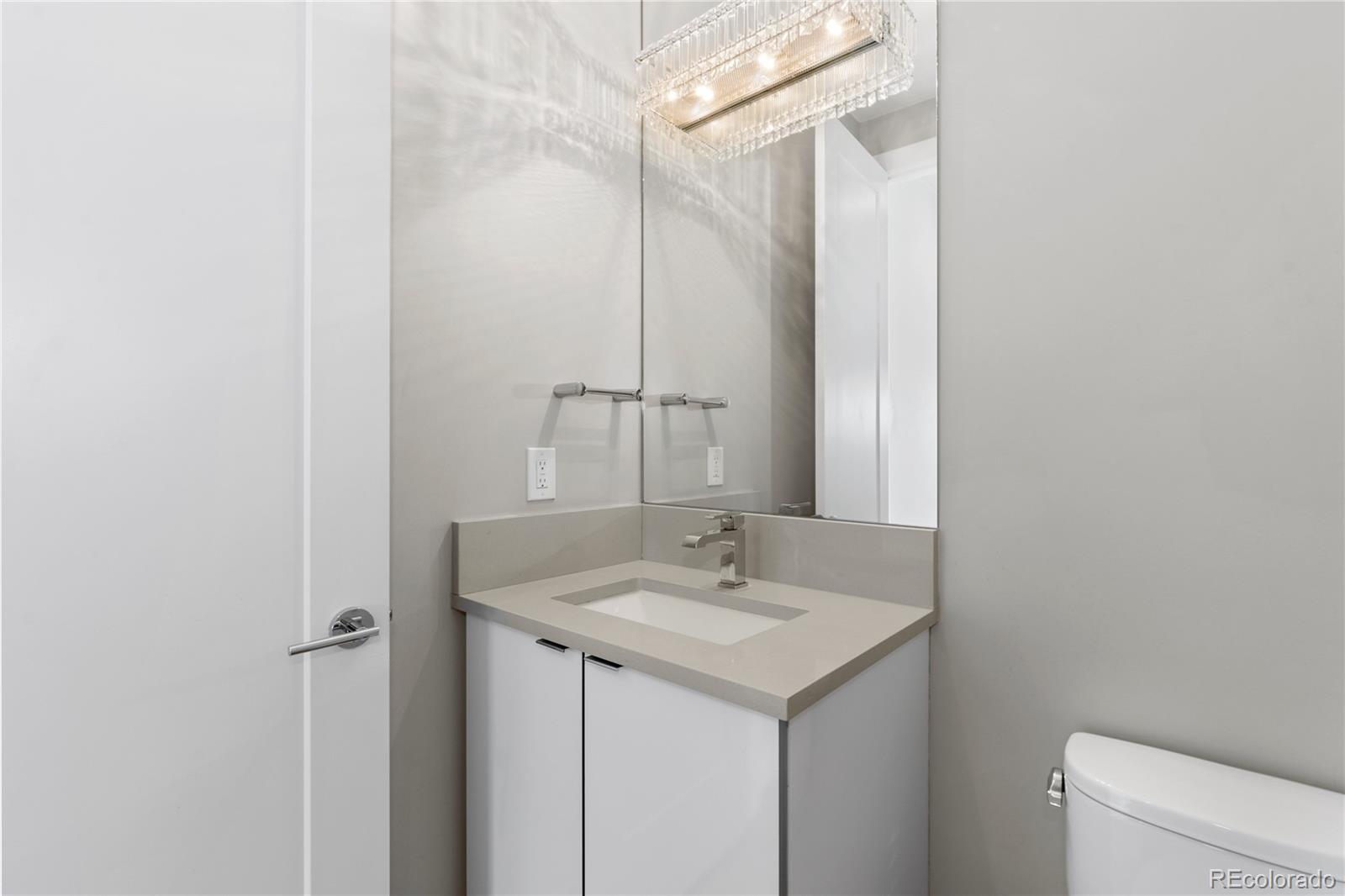 MLS Image #16 for 3225 n york street,denver, Colorado