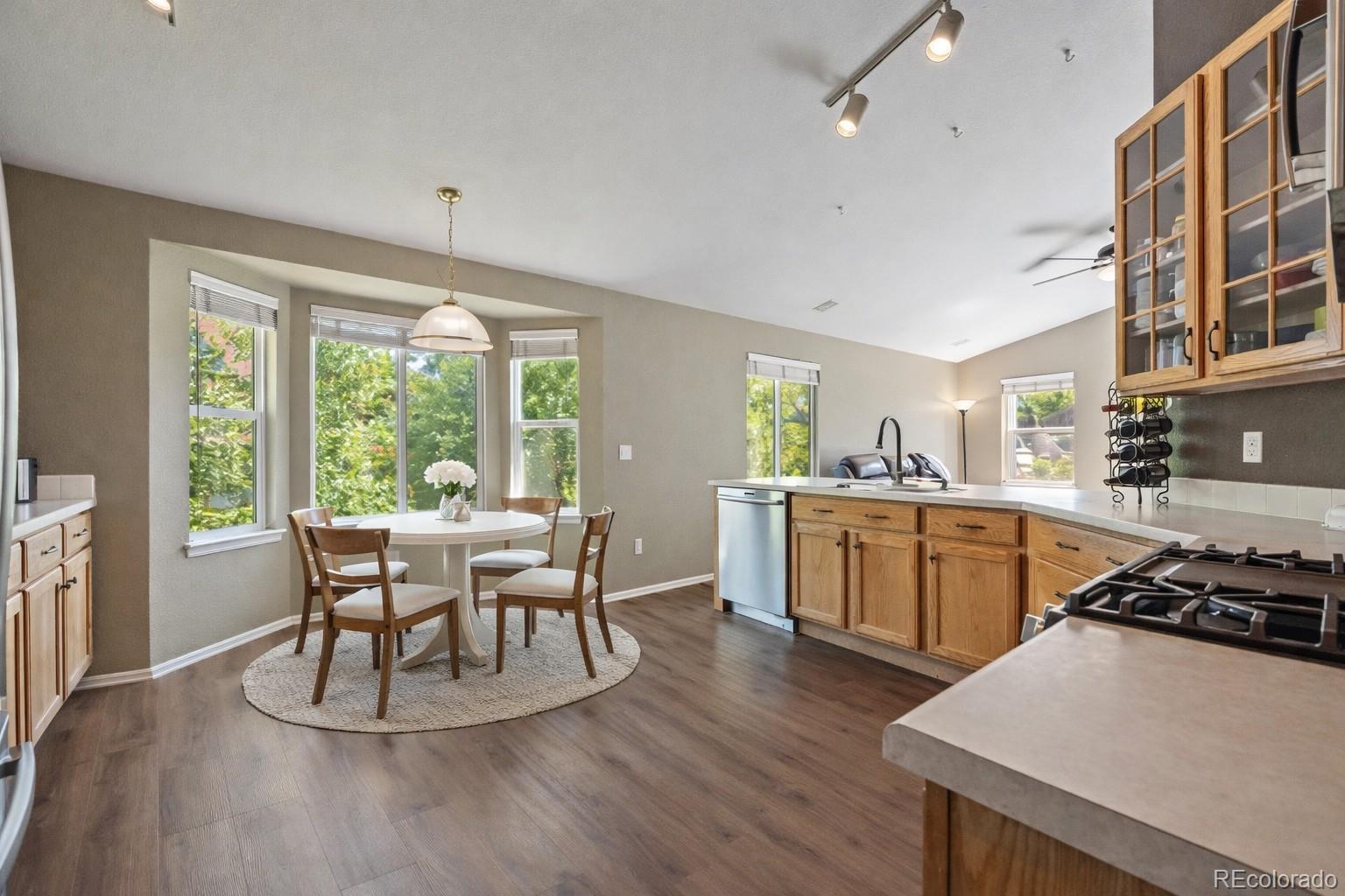 MLS Image #5 for 5932 s versailles street,aurora, Colorado
