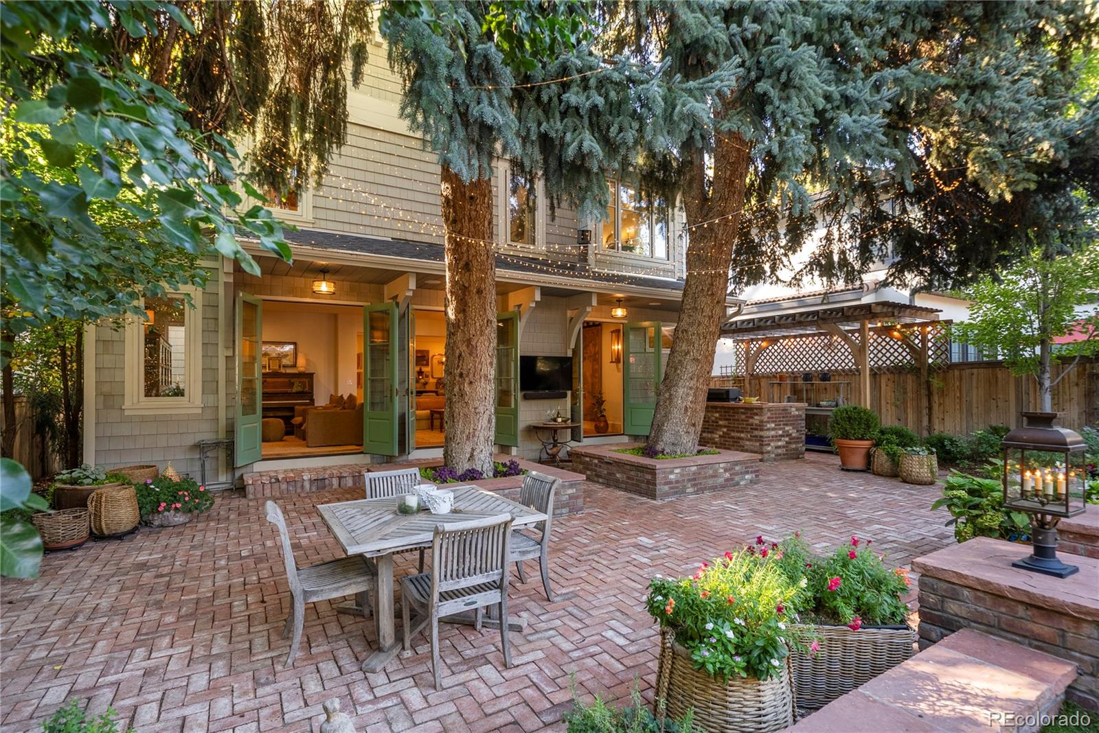 MLS Image #6 for 2566 s clayton street,denver, Colorado