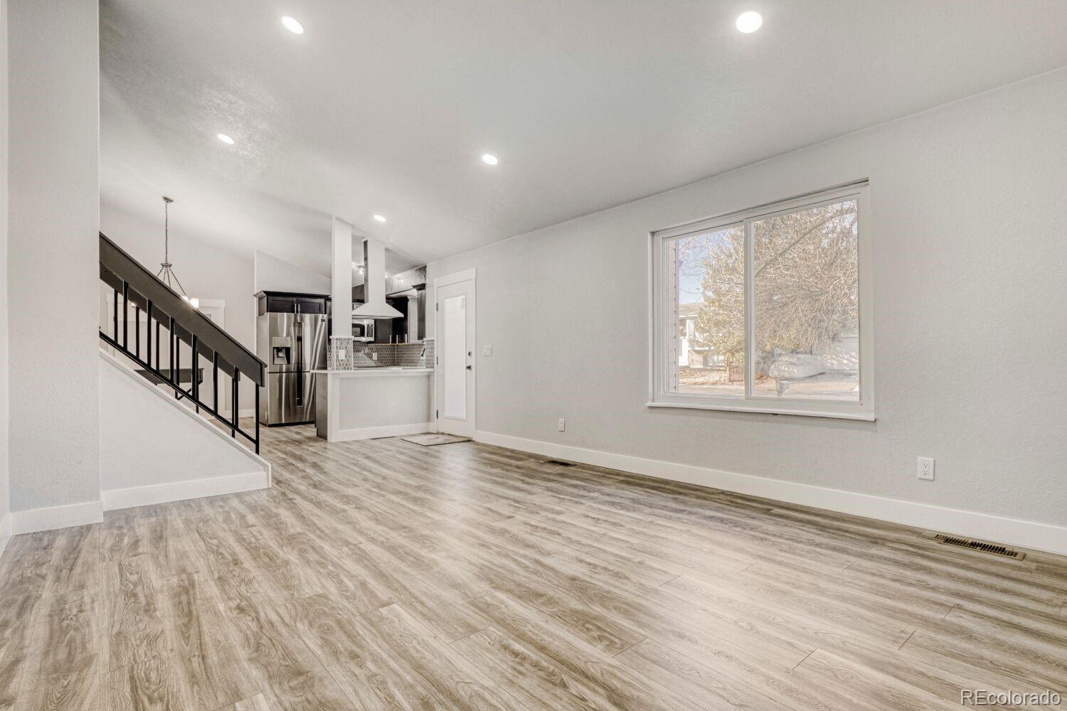 MLS Image #3 for 3752 s pitkin court,aurora, Colorado
