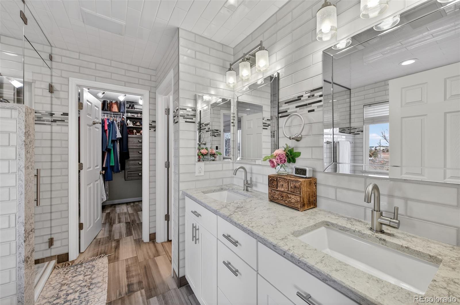 MLS Image #26 for 26201 e davies drive,aurora, Colorado