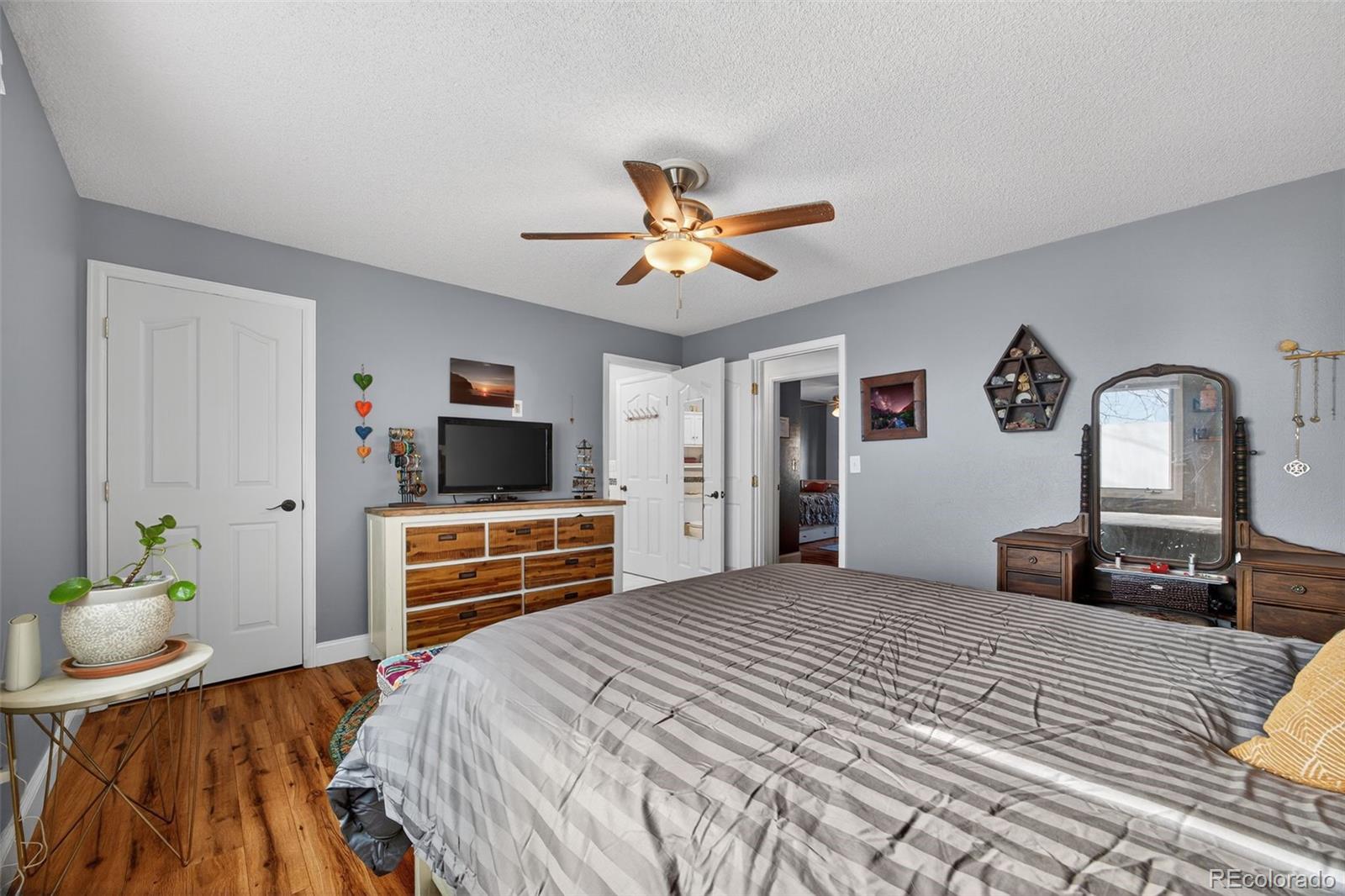 MLS Image #17 for 7964 s estes court,littleton, Colorado