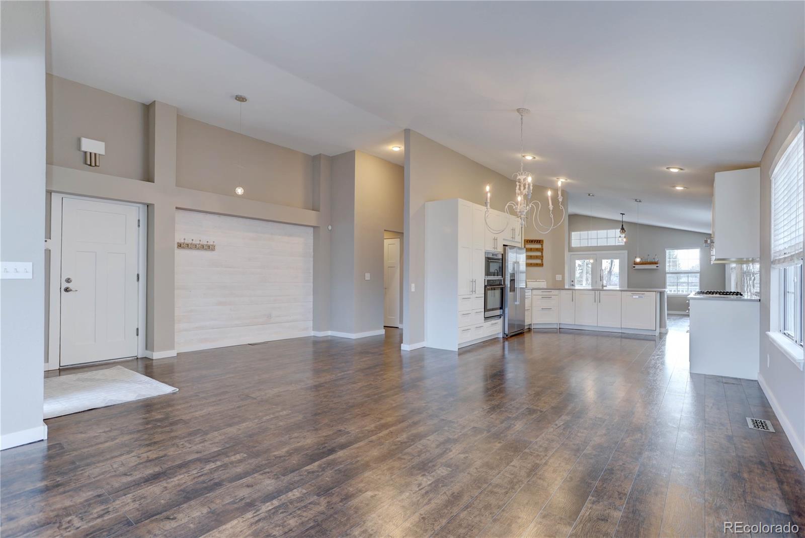 MLS Image #4 for 8252 s balsam court,littleton, Colorado