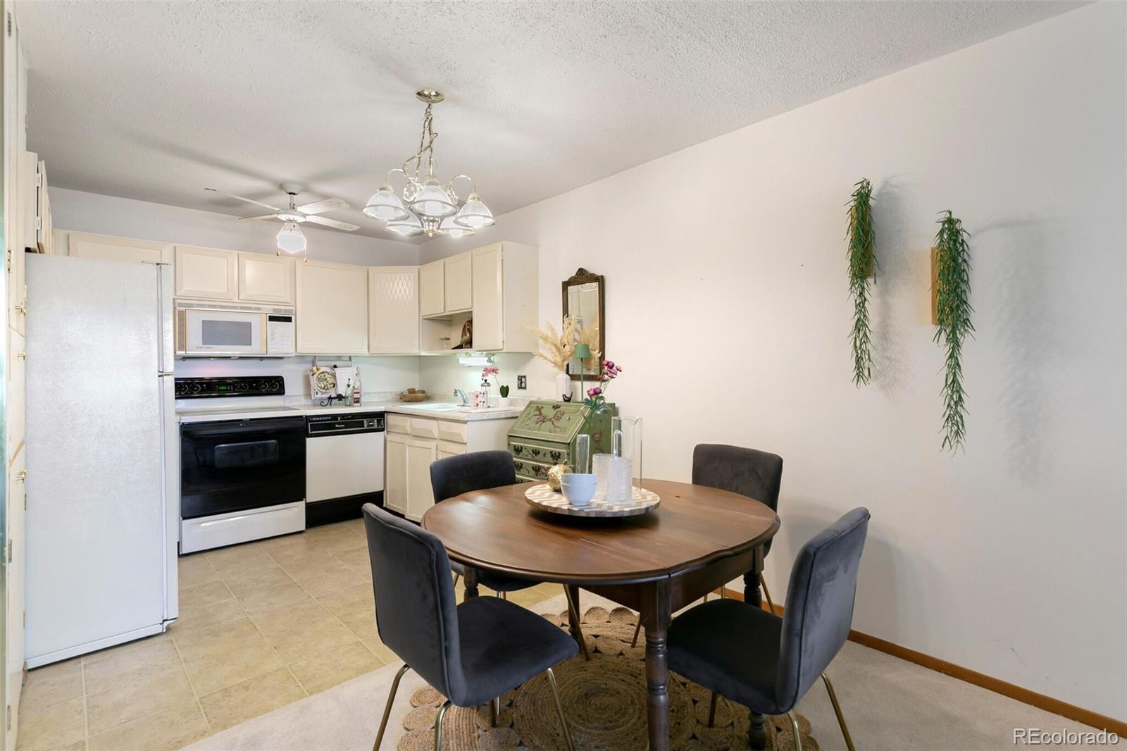MLS Image #11 for 705 s alton way 11a,denver, Colorado