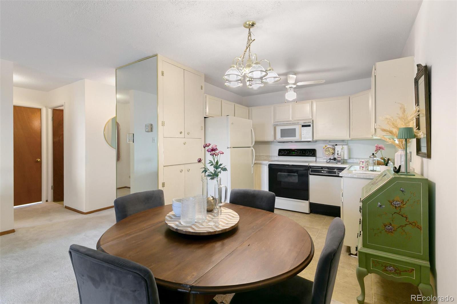 MLS Image #12 for 705 s alton way 11a,denver, Colorado