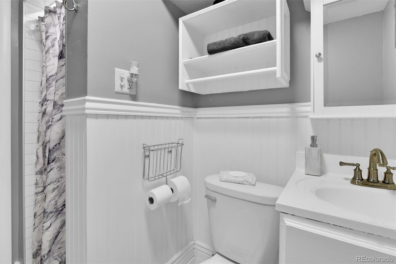 MLS Image #21 for 7050  alan drive,denver, Colorado