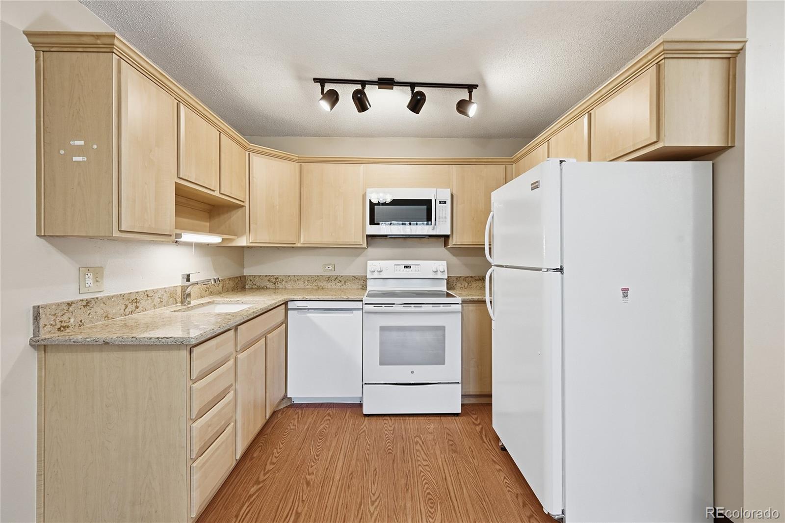 MLS Image #5 for 700 s alton way 1c,denver, Colorado