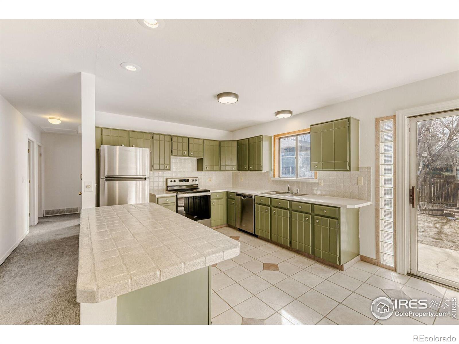 MLS Image #4 for 1104  hera court,lafayette, Colorado