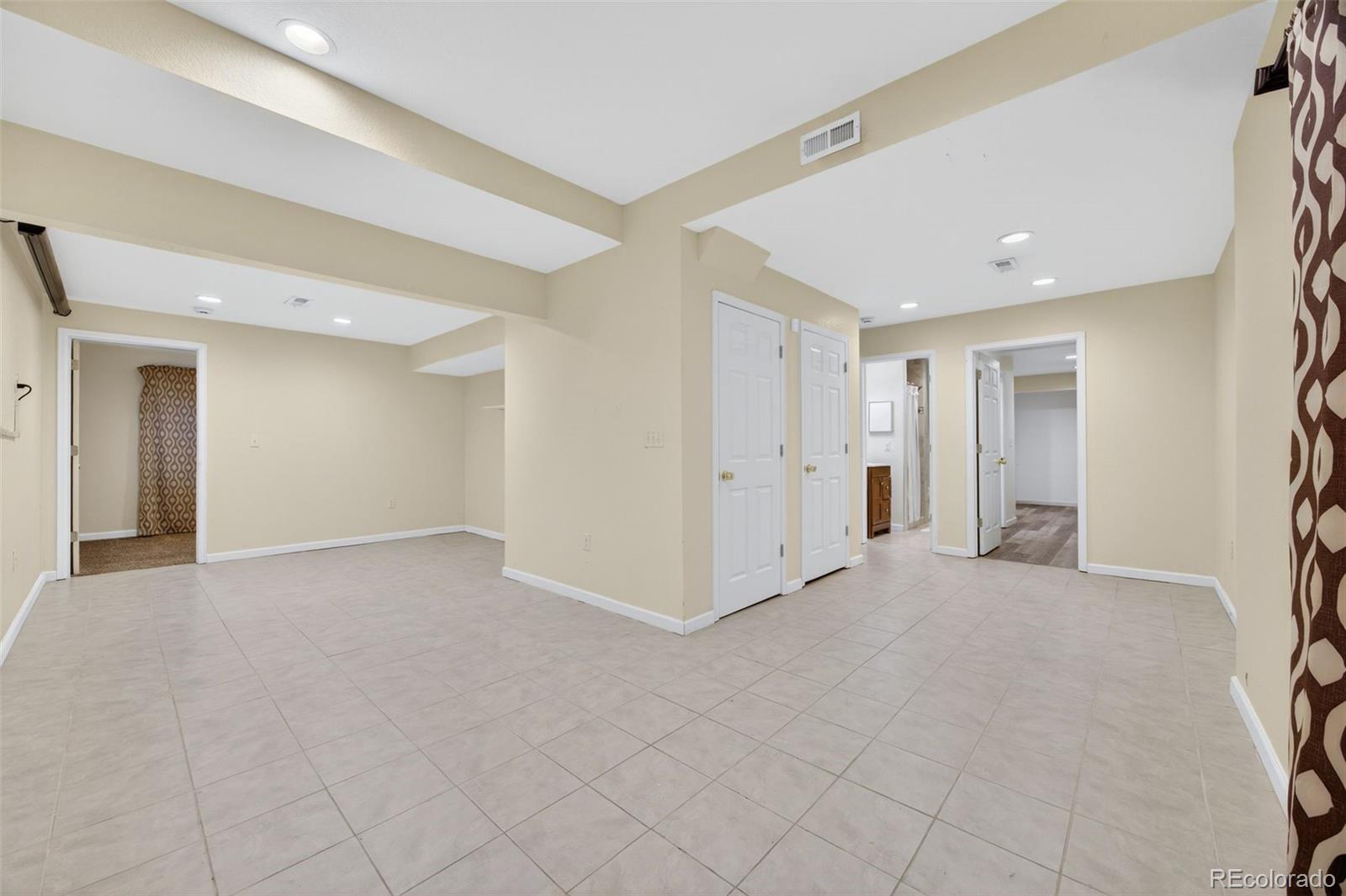 MLS Image #39 for 5034  fraser way,denver, Colorado