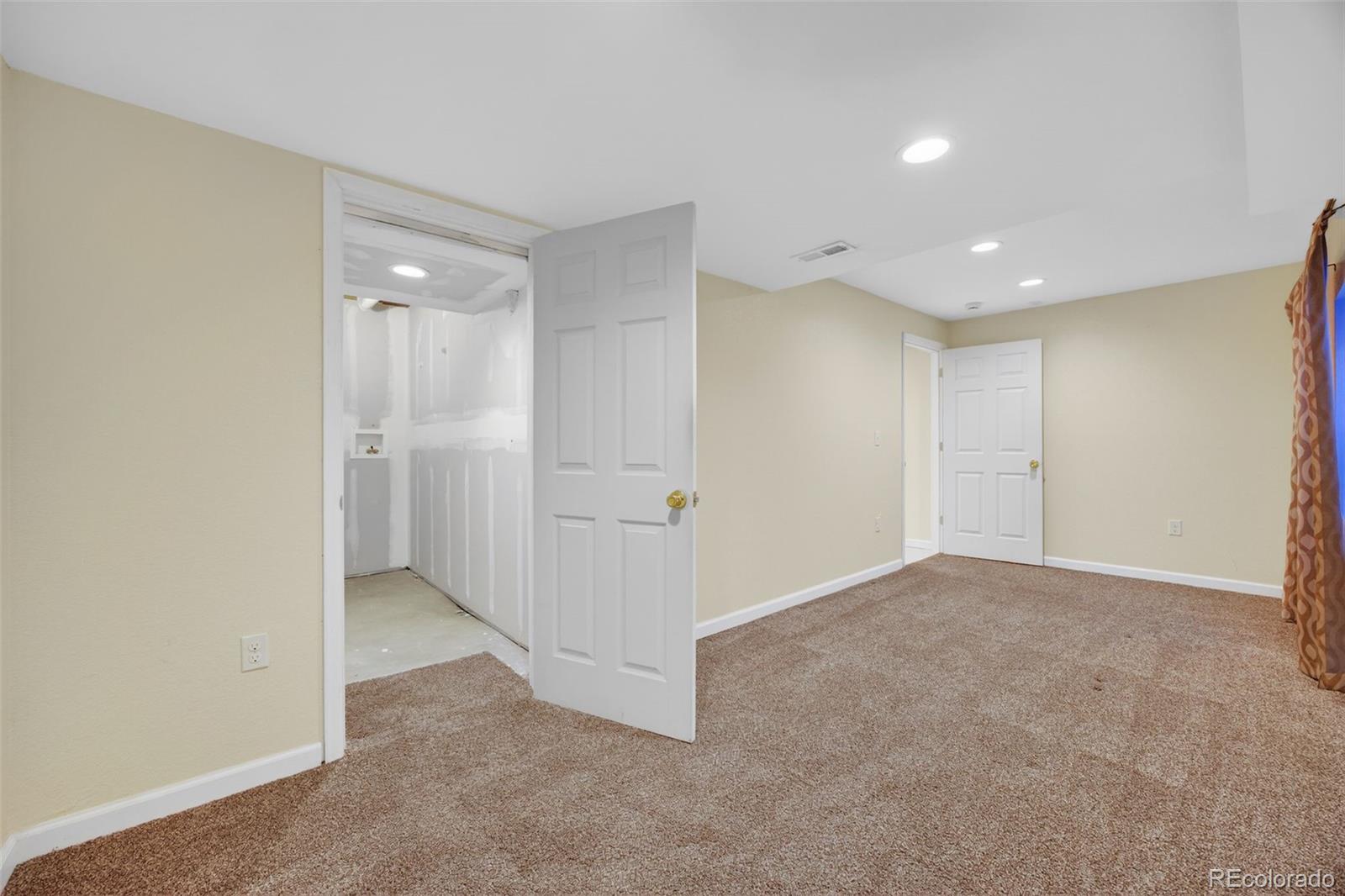 MLS Image #42 for 5034  fraser way,denver, Colorado