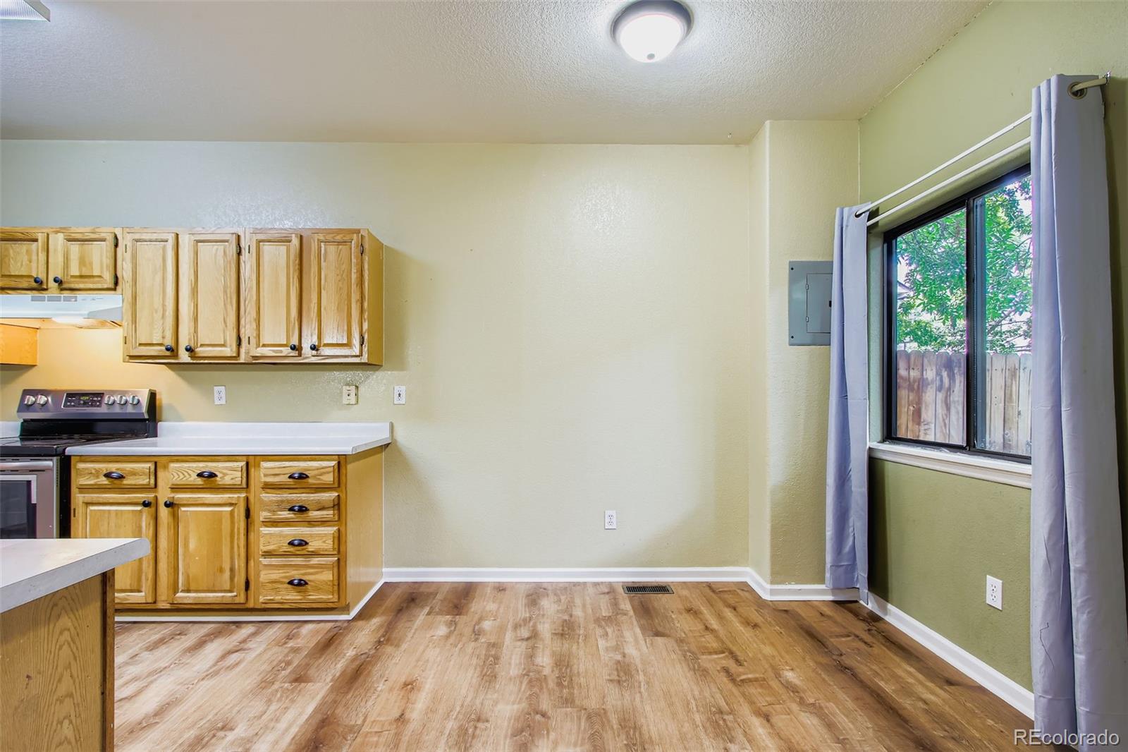 MLS Image #6 for 10693 w 63rd drive,arvada, Colorado