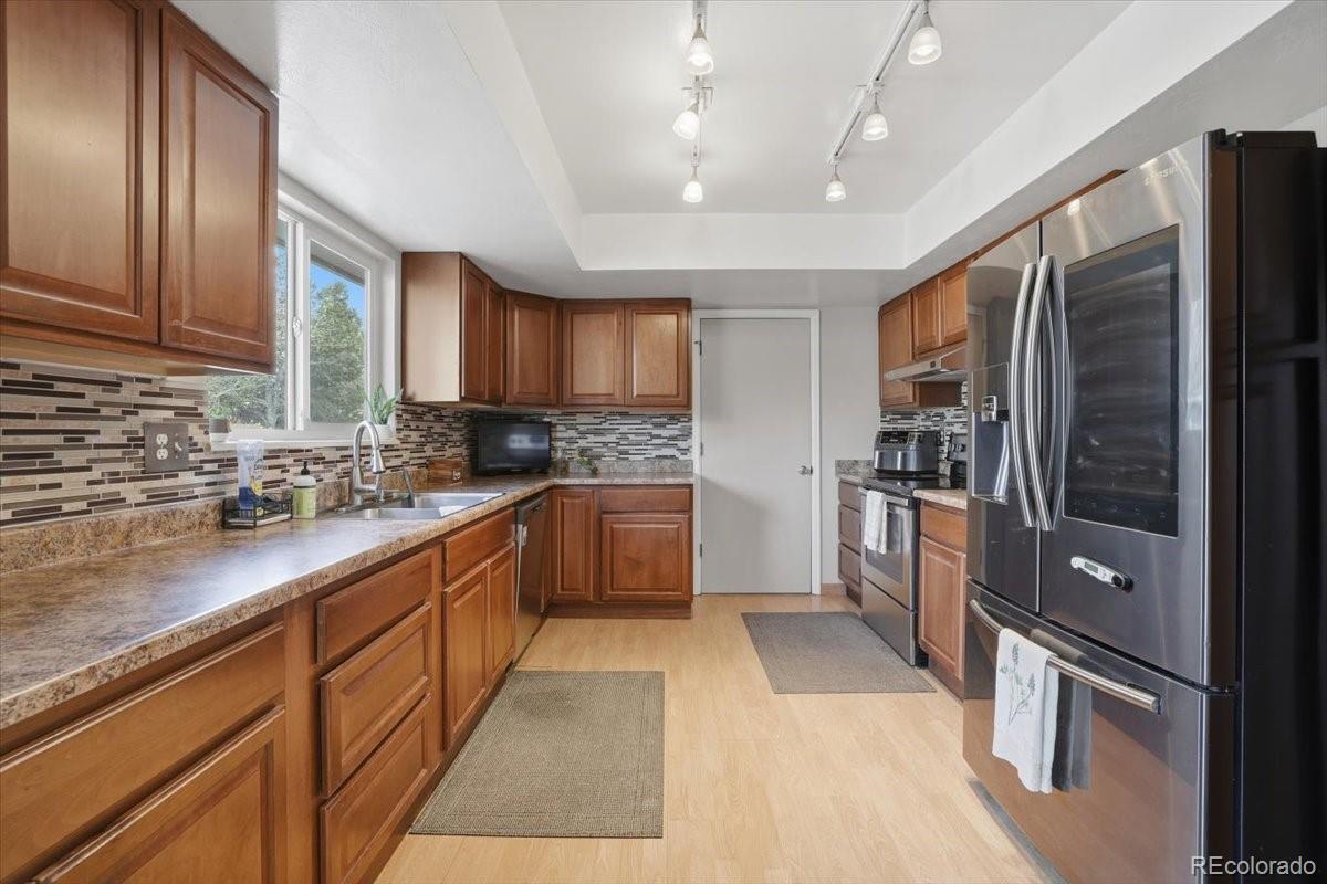 MLS Image #12 for 2918  flintridge square,colorado springs, Colorado