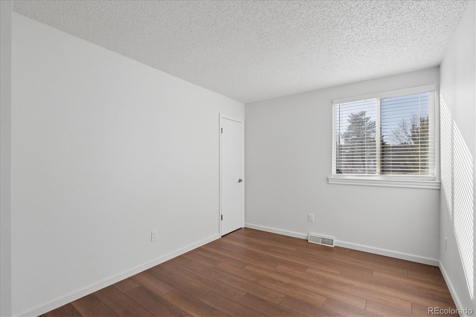 MLS Image #11 for 14562 e 13th avenue ,aurora, Colorado