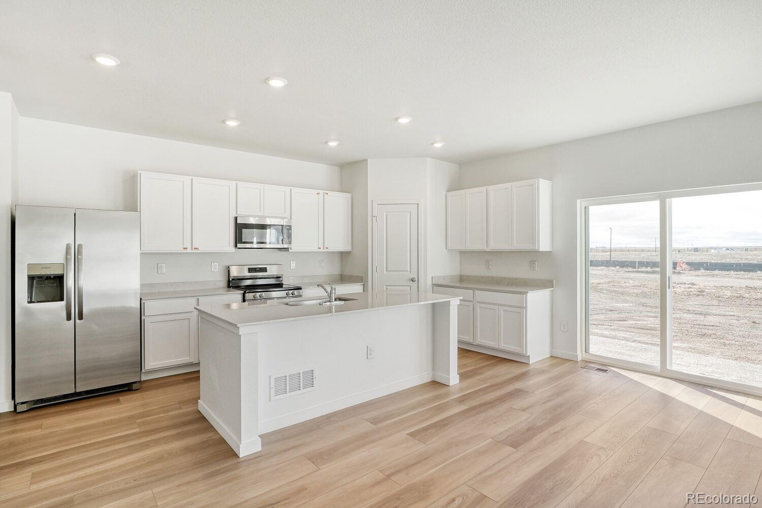 MLS Image #3 for 45878  mill avenue,bennett, Colorado
