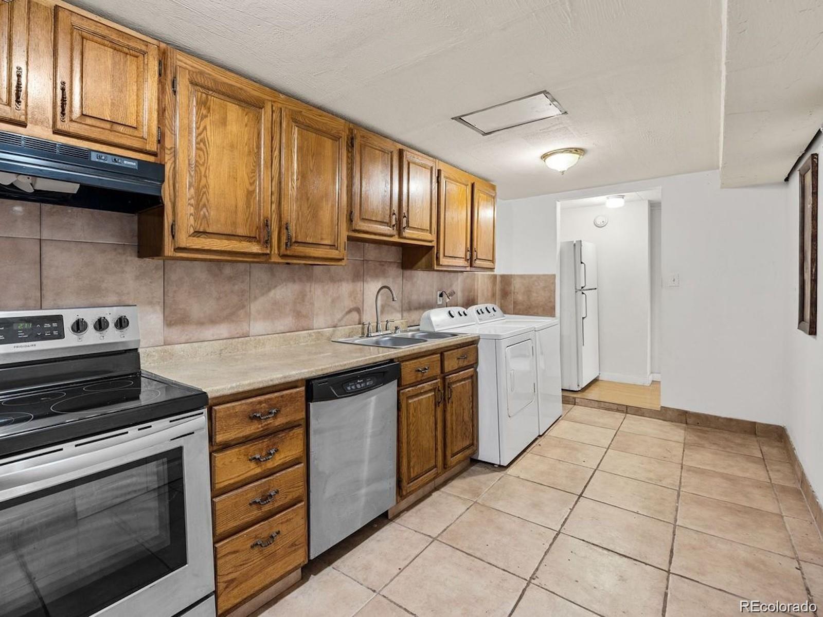 MLS Image #13 for 403  emporia street,aurora, Colorado
