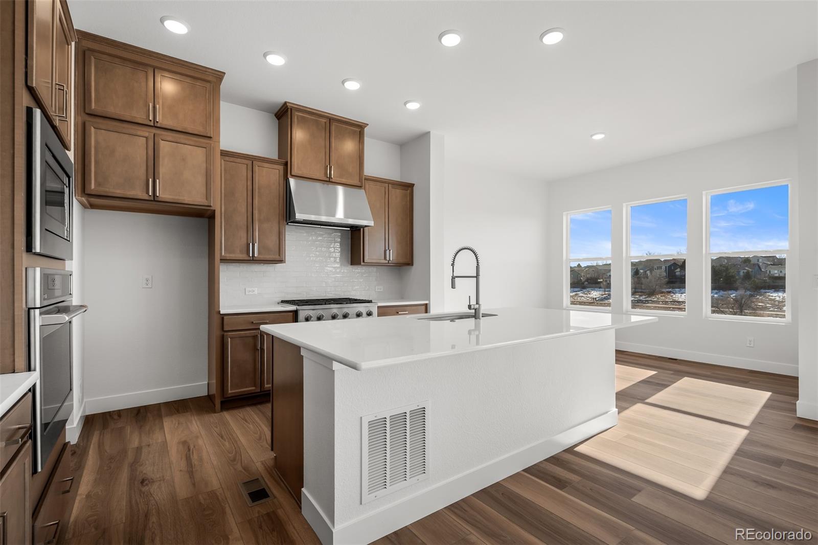 MLS Image #3 for 4505  peak crest view,colorado springs, Colorado