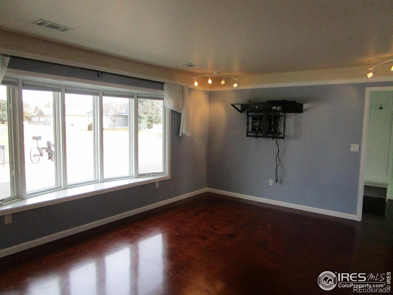 MLS Image #6 for 18 s cedar circle,burlington, Colorado
