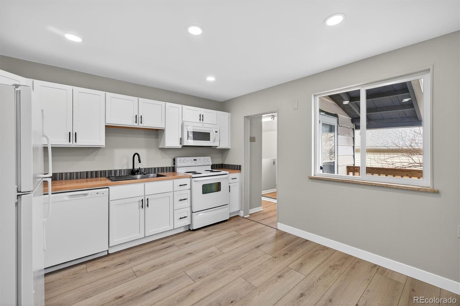 MLS Image #5 for 705  perry street,denver, Colorado