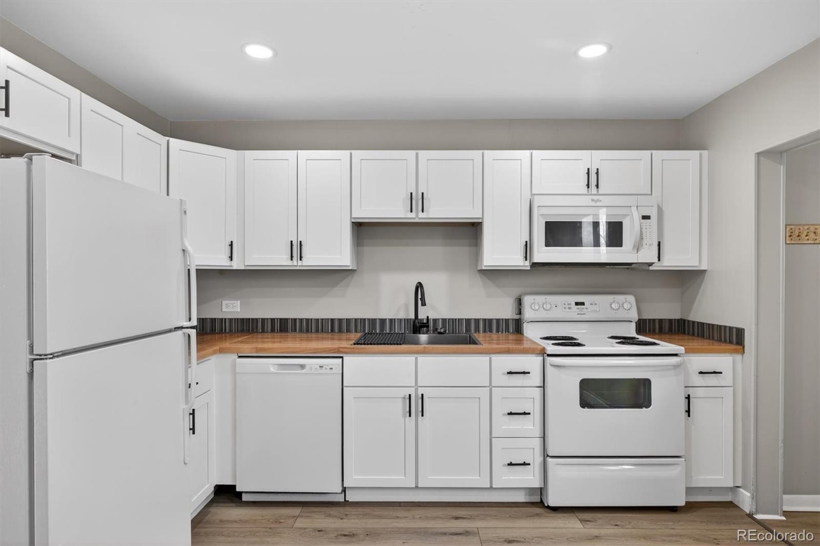 MLS Image #7 for 705  perry street,denver, Colorado