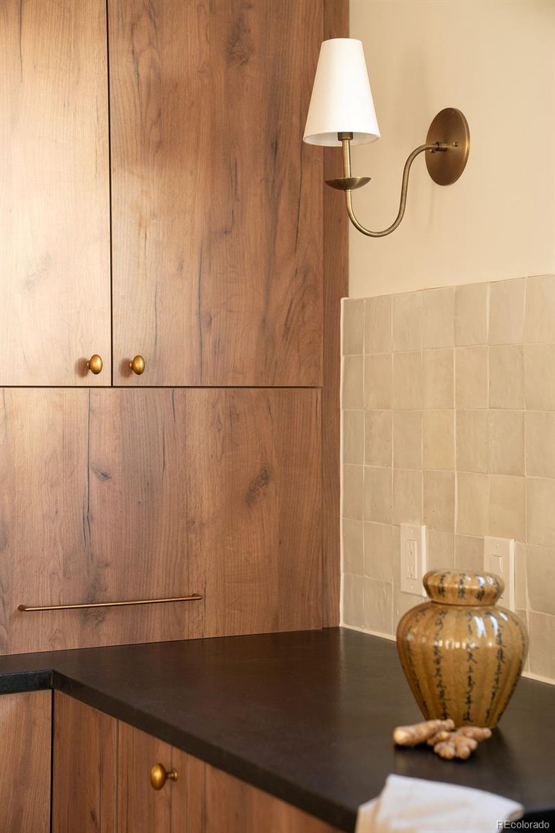 MLS Image #17 for 2920 s york street,denver, Colorado