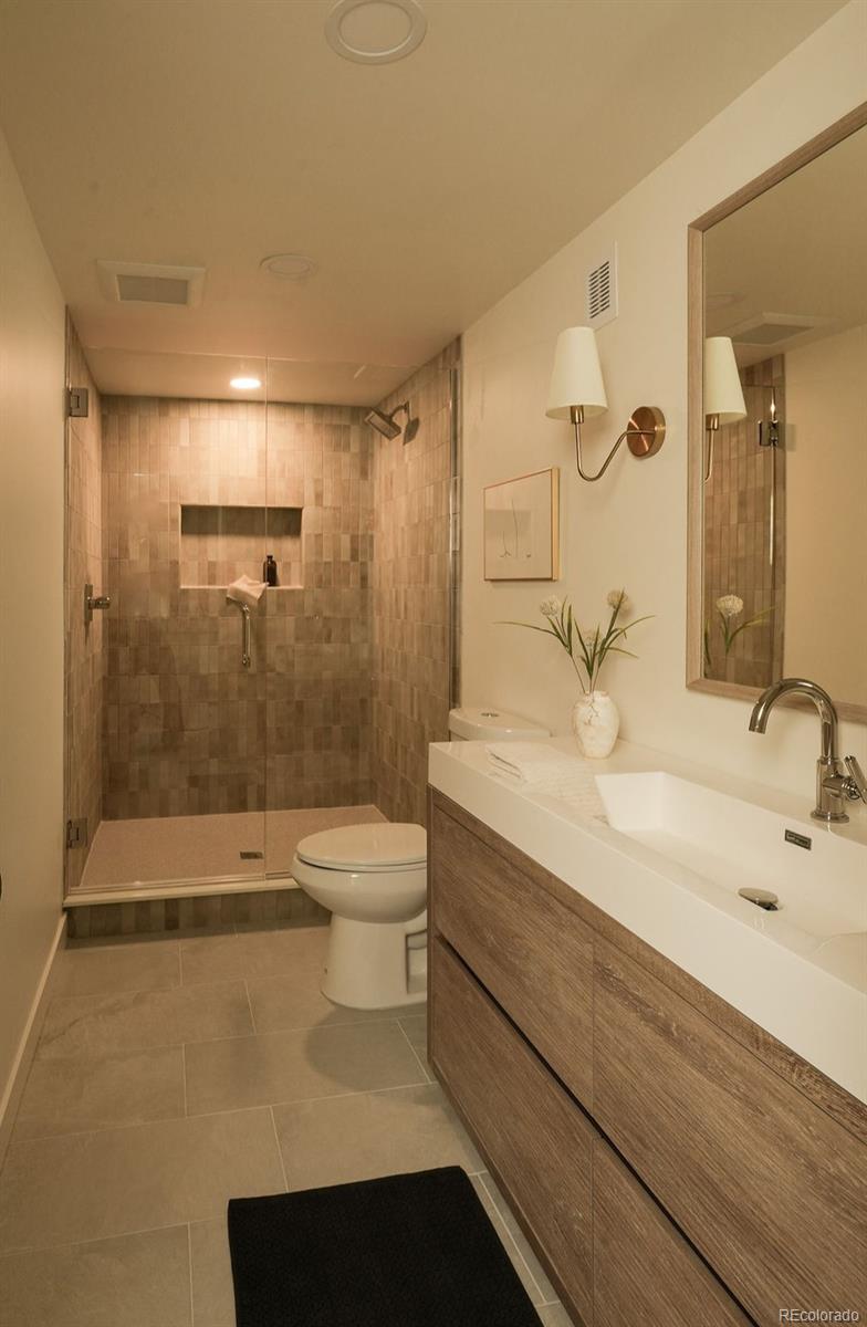 MLS Image #26 for 2920 s york street,denver, Colorado