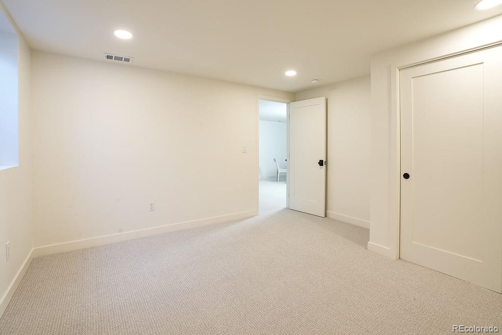 MLS Image #30 for 2920 s york street,denver, Colorado