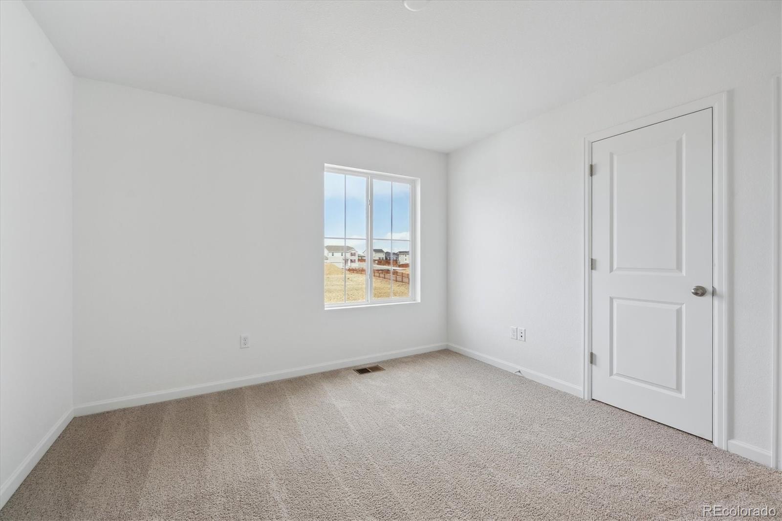 MLS Image #11 for 4666  sugar beet street,johnstown, Colorado