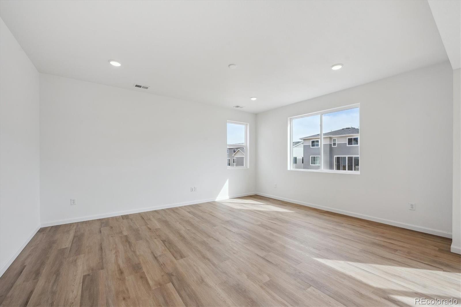 MLS Image #4 for 4666  sugar beet street,johnstown, Colorado