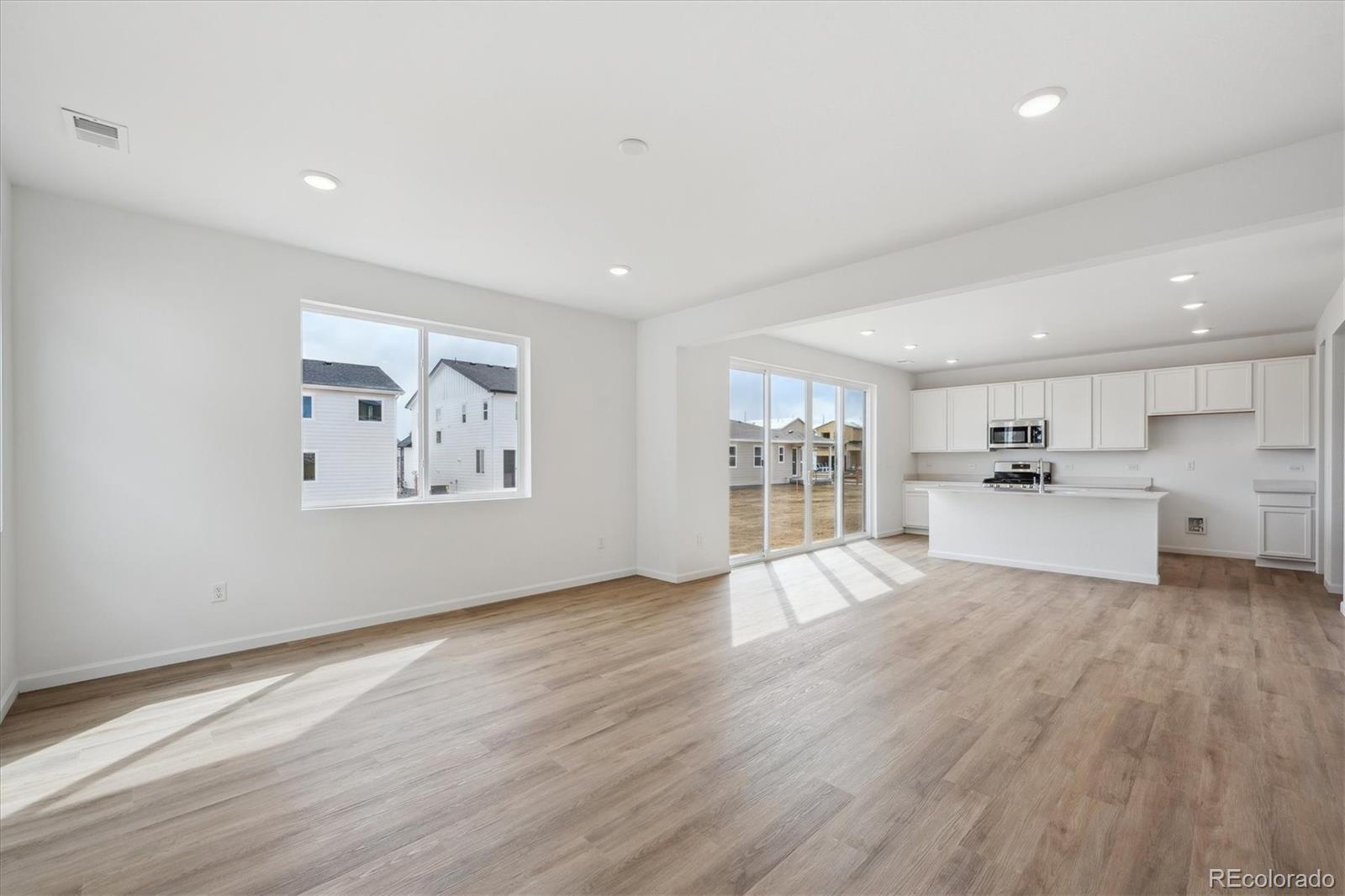 MLS Image #5 for 4666  sugar beet street,johnstown, Colorado