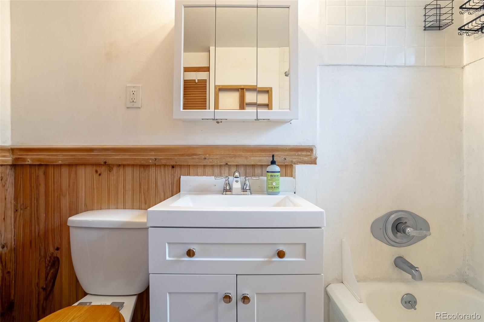 MLS Image #21 for 3116 w jefferson avenue,englewood, Colorado