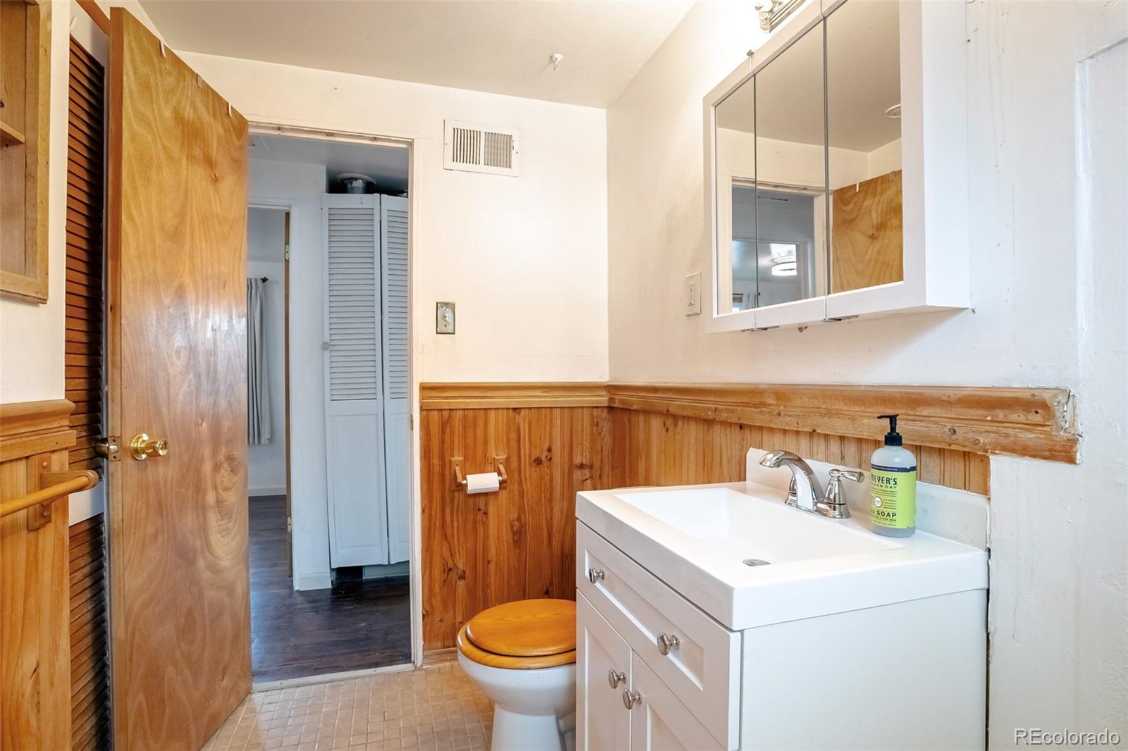 MLS Image #22 for 3116 w jefferson avenue,englewood, Colorado