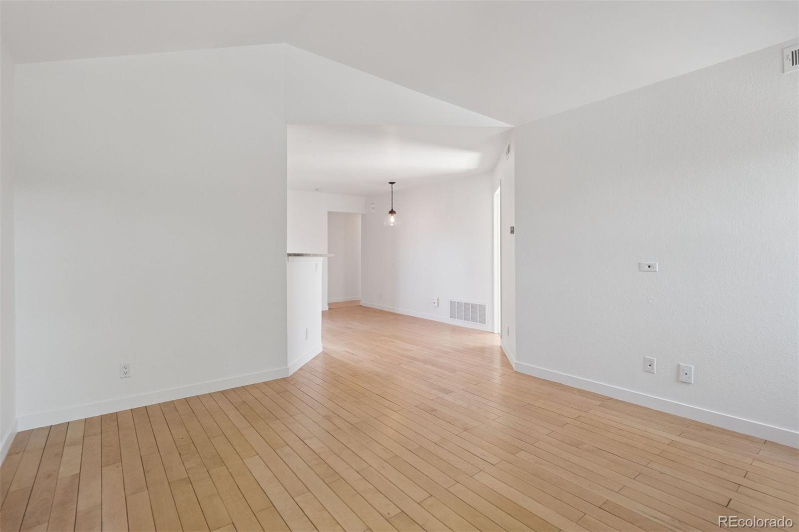 MLS Image #19 for 11 w ellsworth avenue 22,denver, Colorado