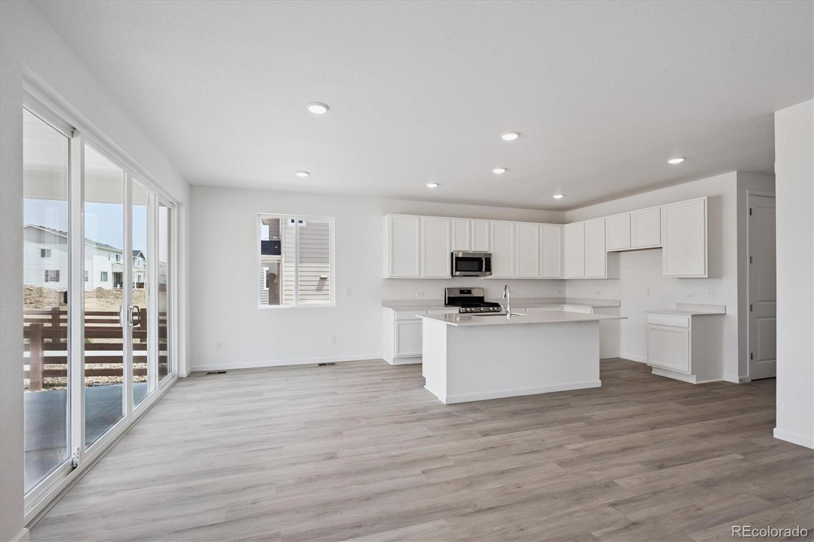 MLS Image #4 for 4651  sugar beet street,johnstown, Colorado