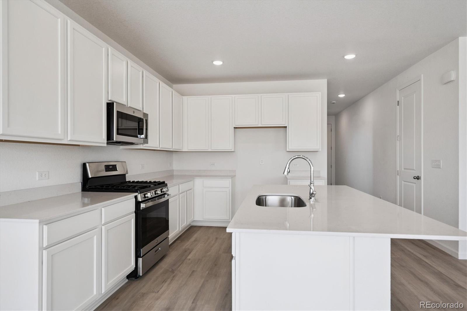 MLS Image #6 for 4651  sugar beet street,johnstown, Colorado