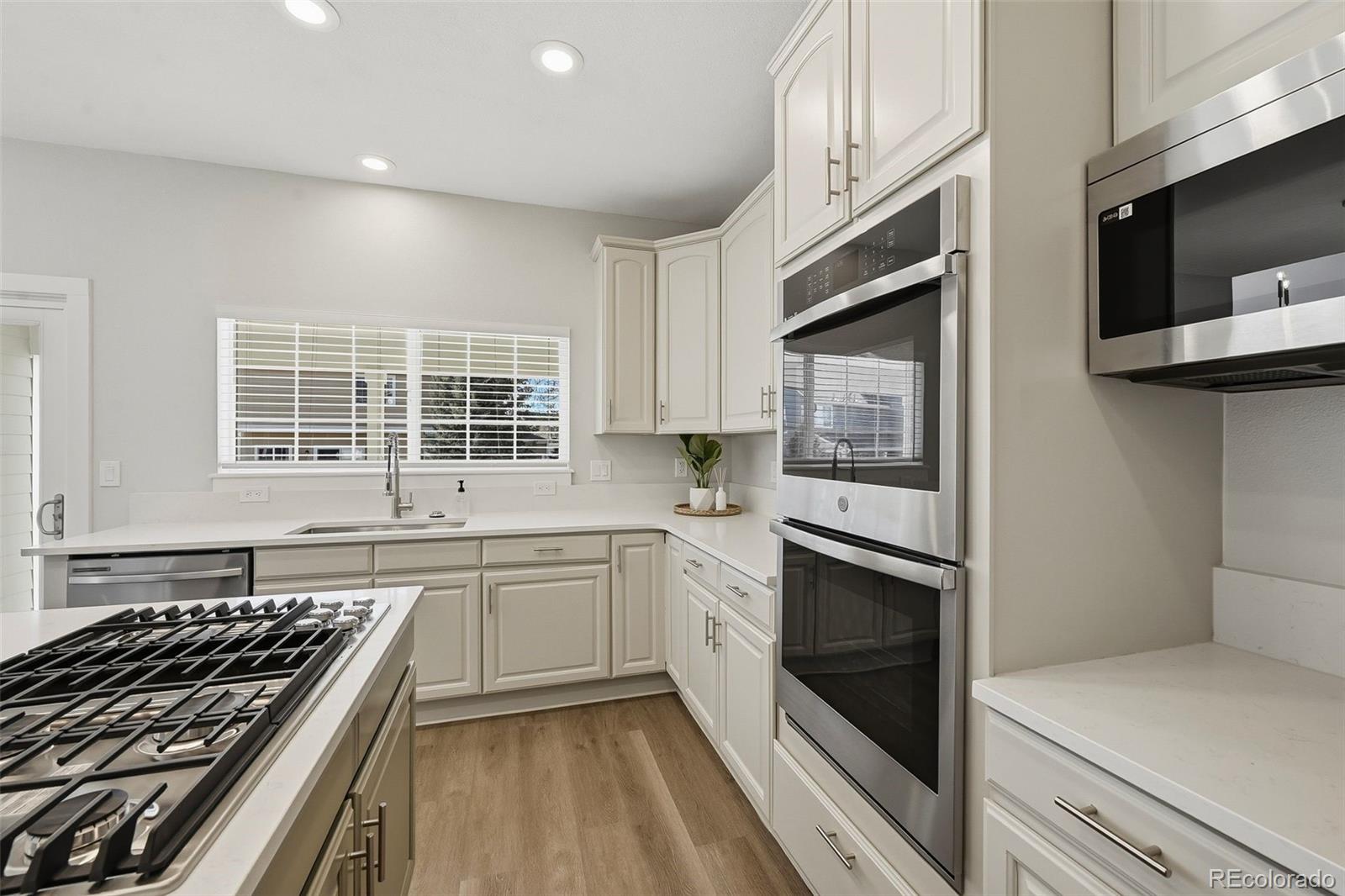 MLS Image #12 for 5968 e monument drive,castle rock, Colorado