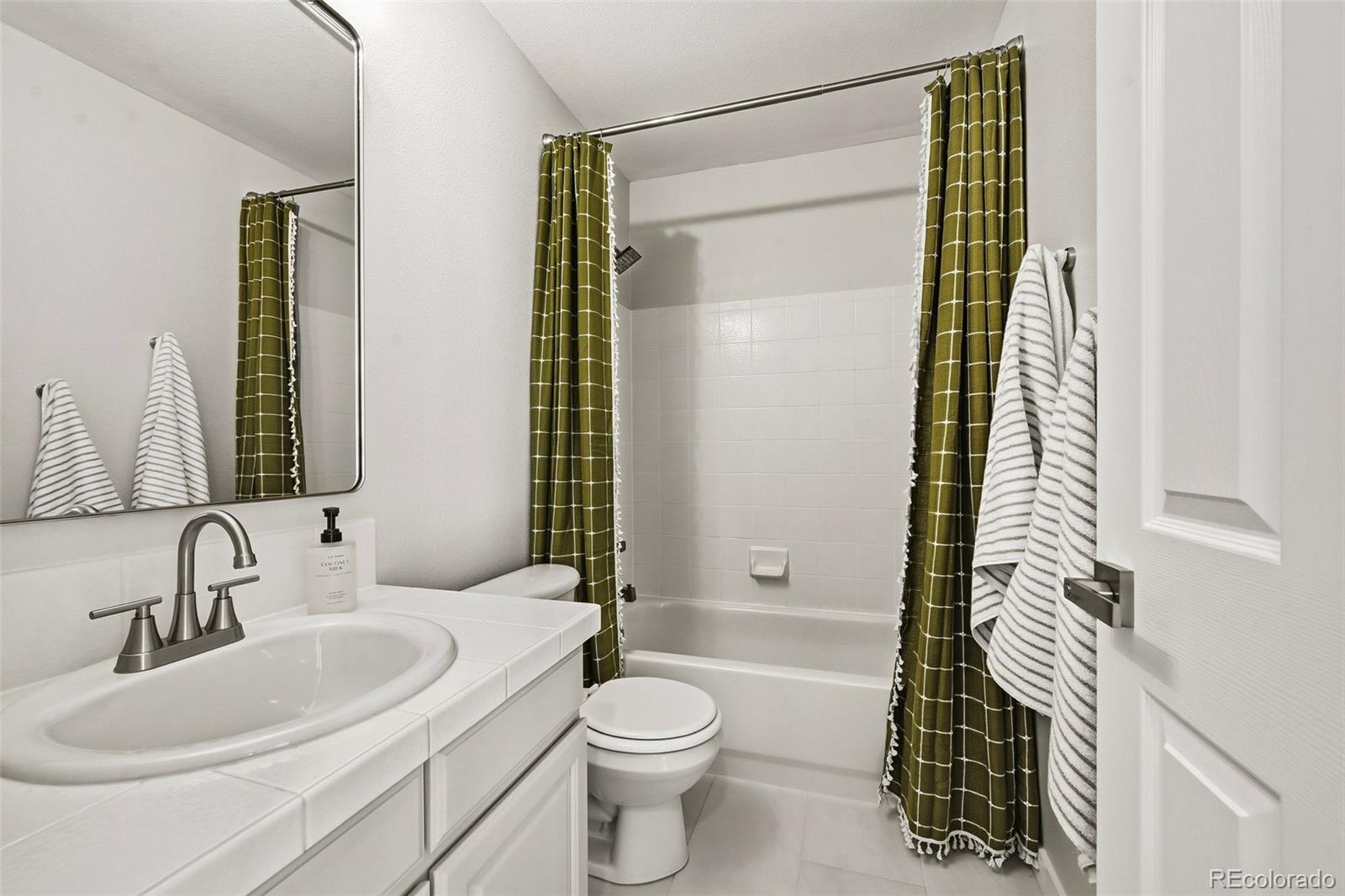 MLS Image #25 for 5968 e monument drive,castle rock, Colorado