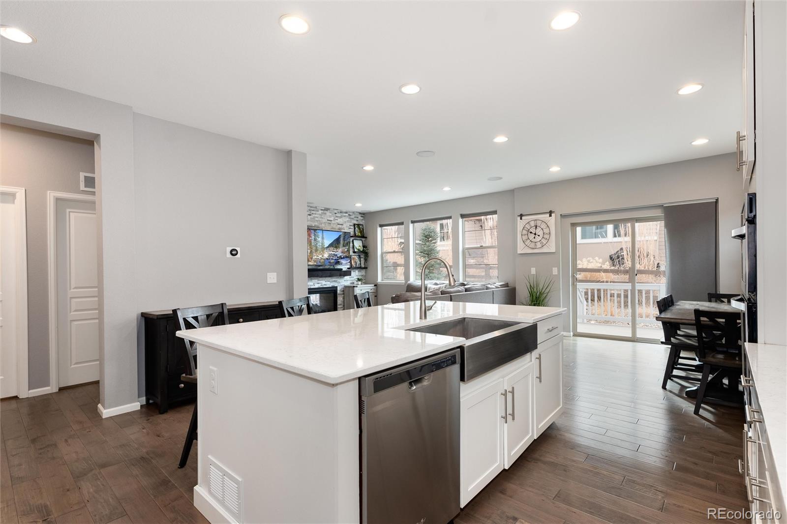 MLS Image #11 for 26824 e quarto place,aurora, Colorado