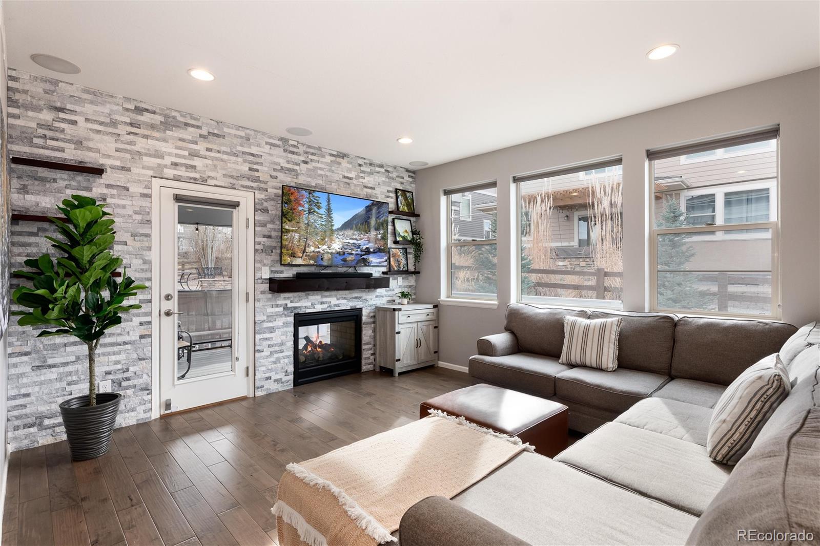 MLS Image #14 for 26824 e quarto place,aurora, Colorado