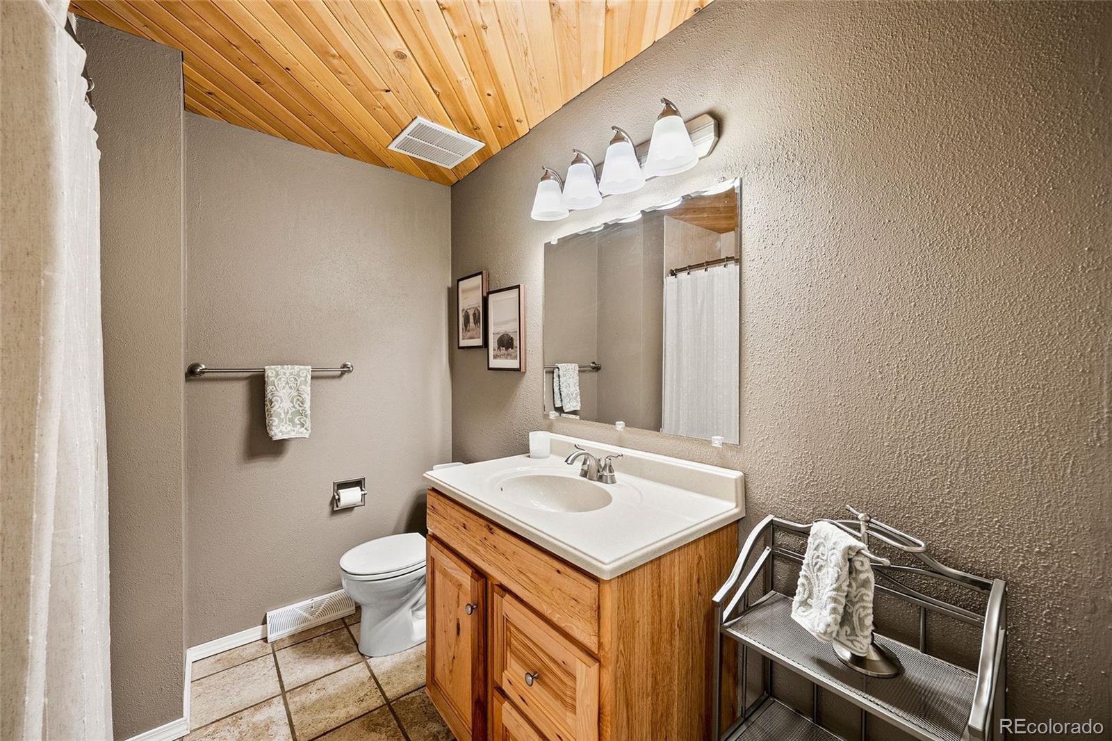 MLS Image #17 for 12398 w 70th avenue,arvada, Colorado
