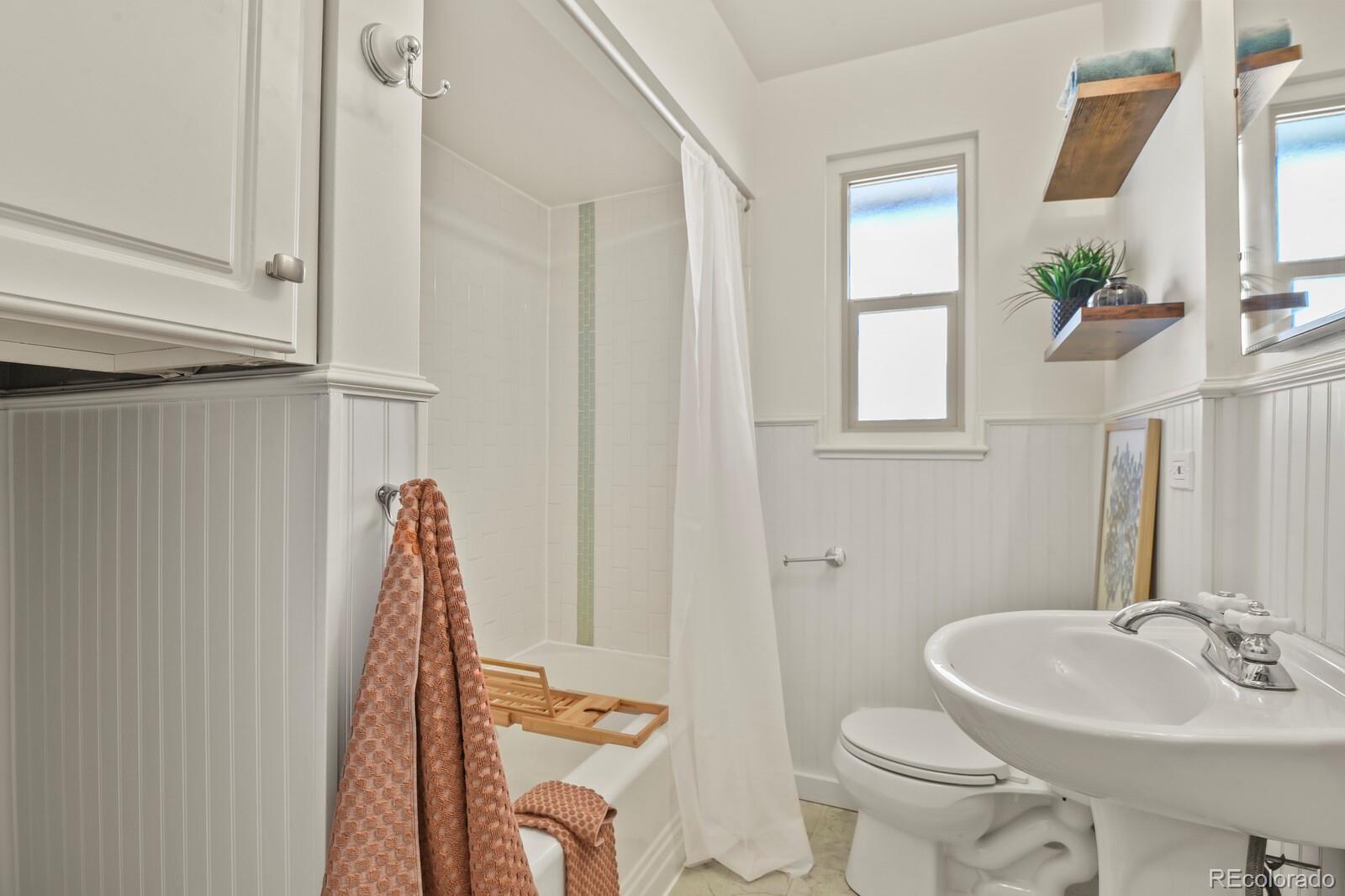 MLS Image #18 for 1340  olive street,denver, Colorado