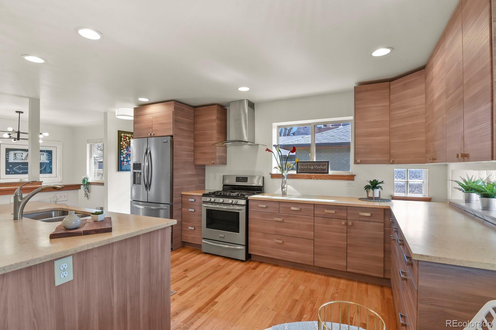 MLS Image #5 for 1340  olive street,denver, Colorado