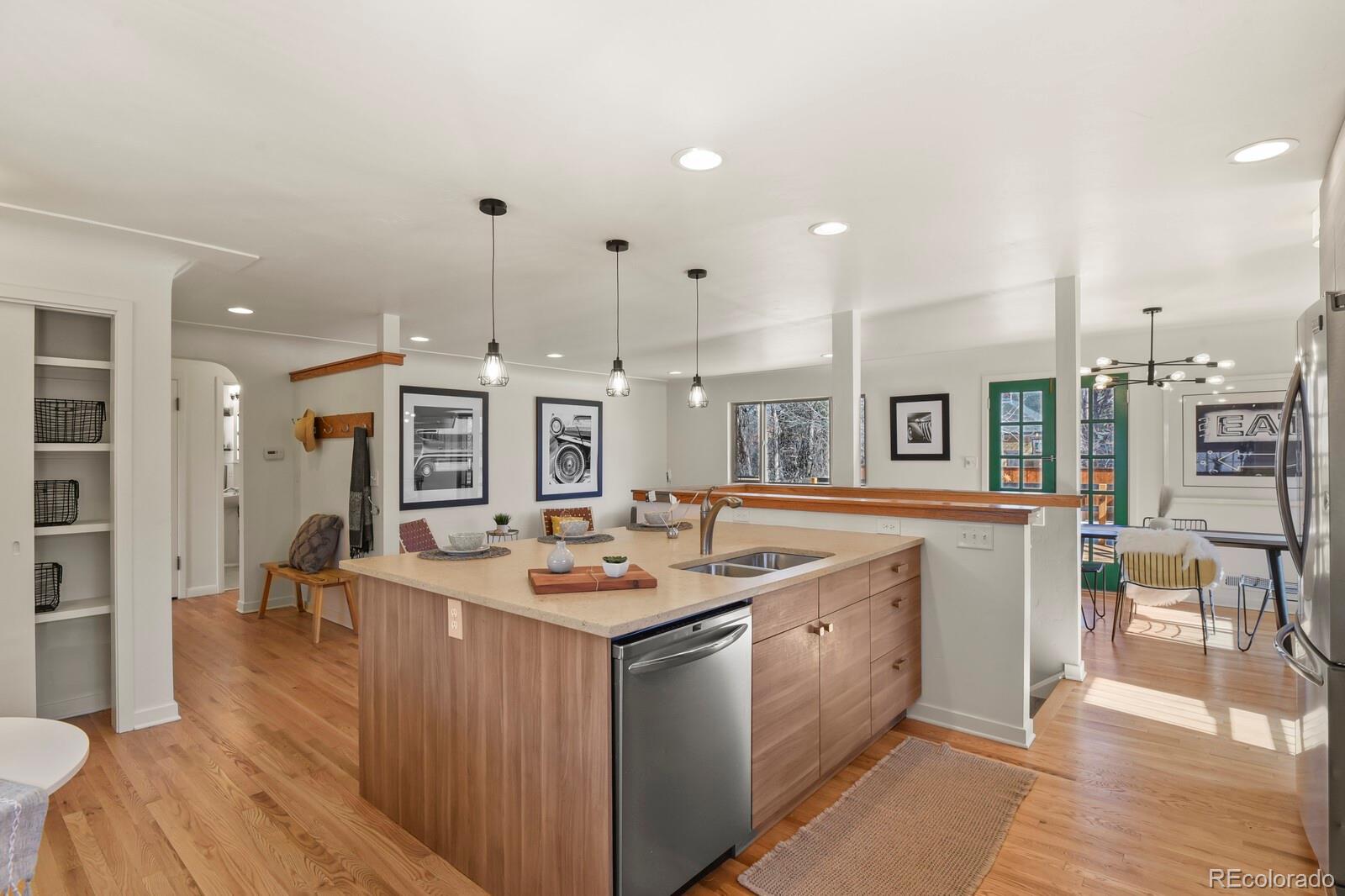 MLS Image #8 for 1340  olive street,denver, Colorado